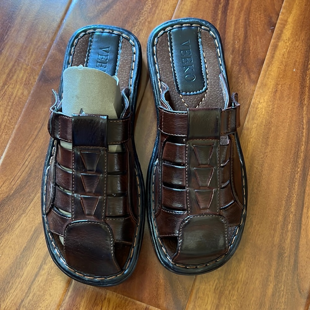 Men’s shoes, size 7, brand new